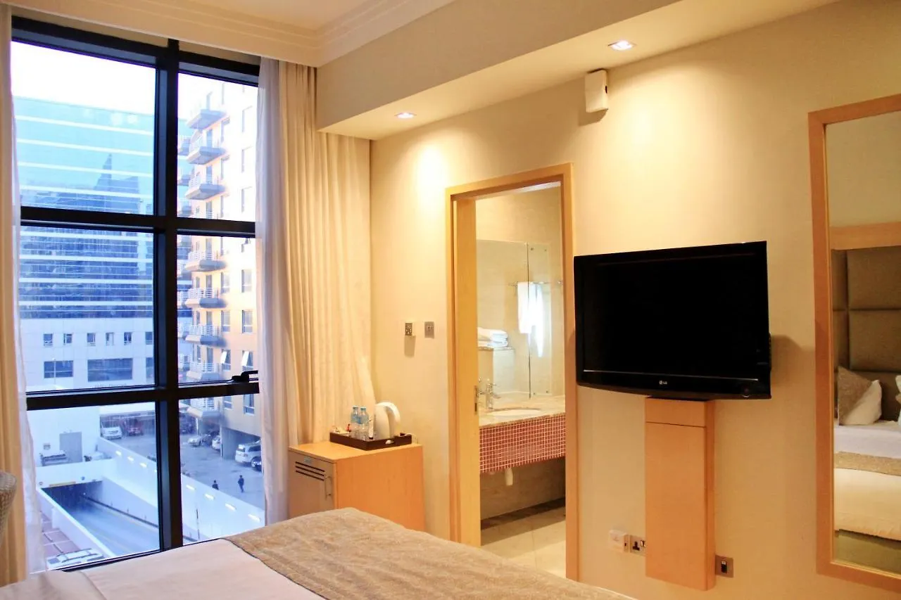 The Leela Hotel Dubai 4*,