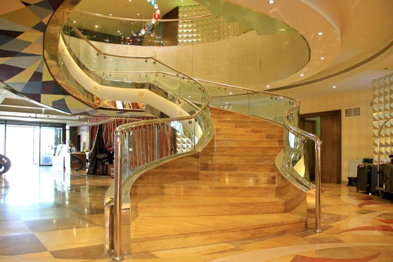 The Leela Hotel Dubai 4*,